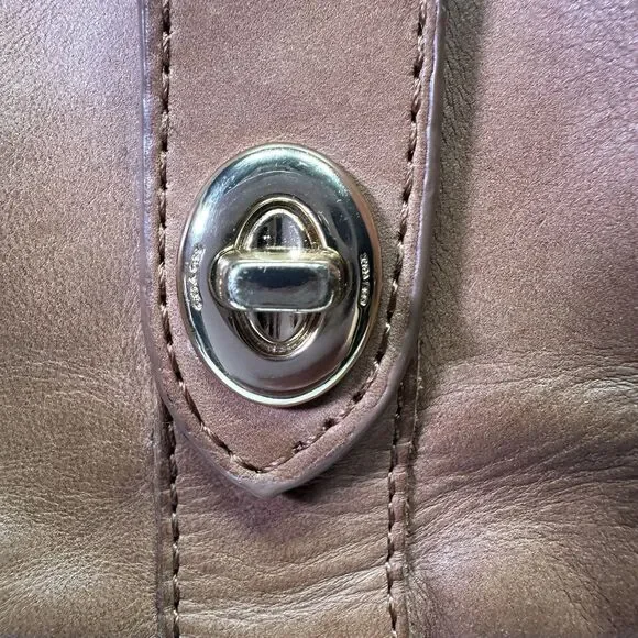 Coach Leather Ankle Boots Women’s Size 8 Brown Zip-Up Logo Turnlock Detail - Picture 8 of 11